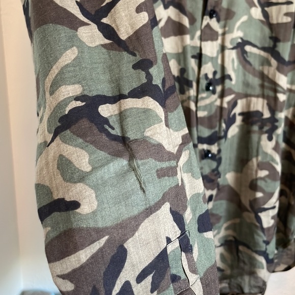Saint Laurent Men’s Camouflage Print Shirt - Picture 5 of 6
